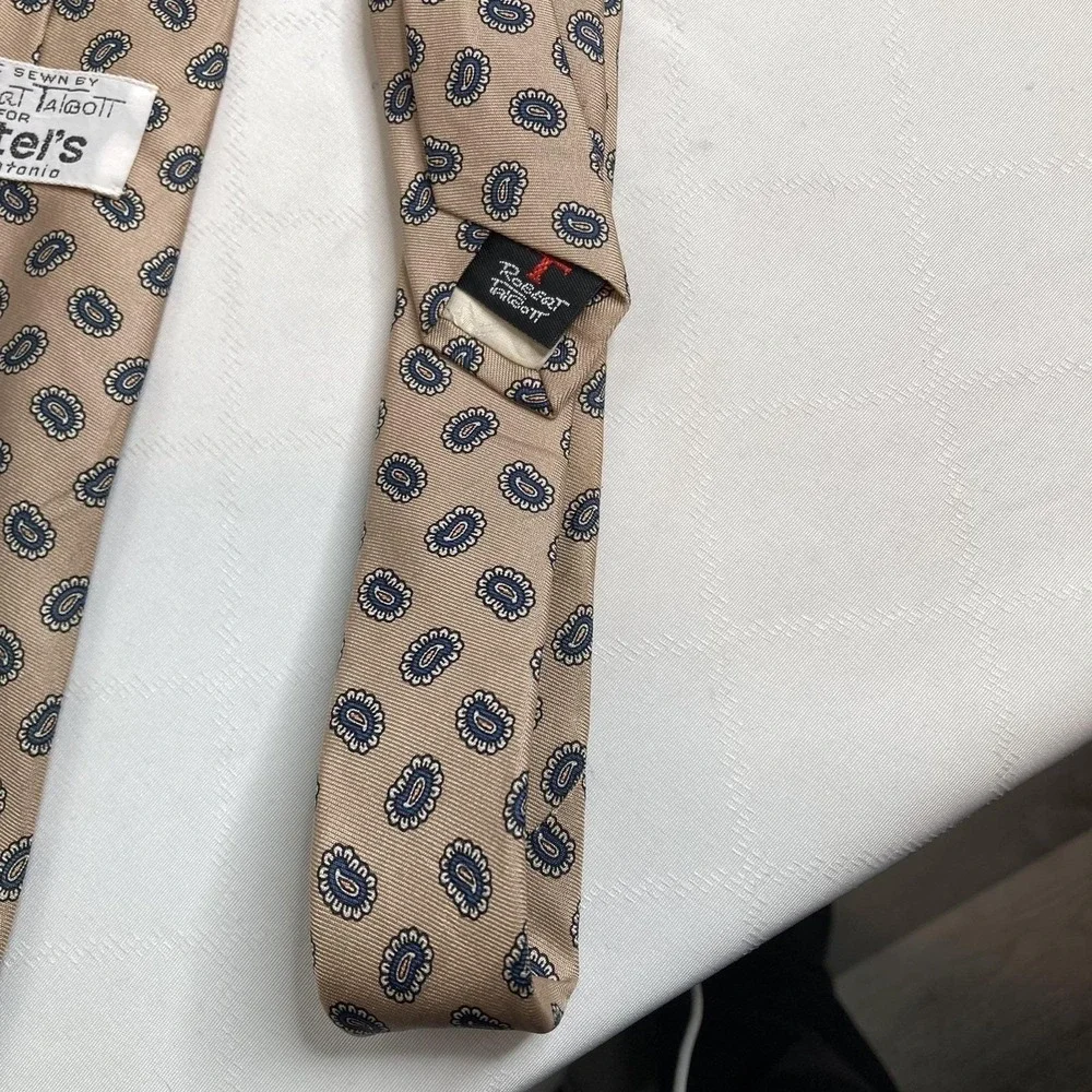 VTG 90s ROBERT‎ TALBOTT x SATEL'S Mens Beige Paisley Tie Retro Preppy Old Money